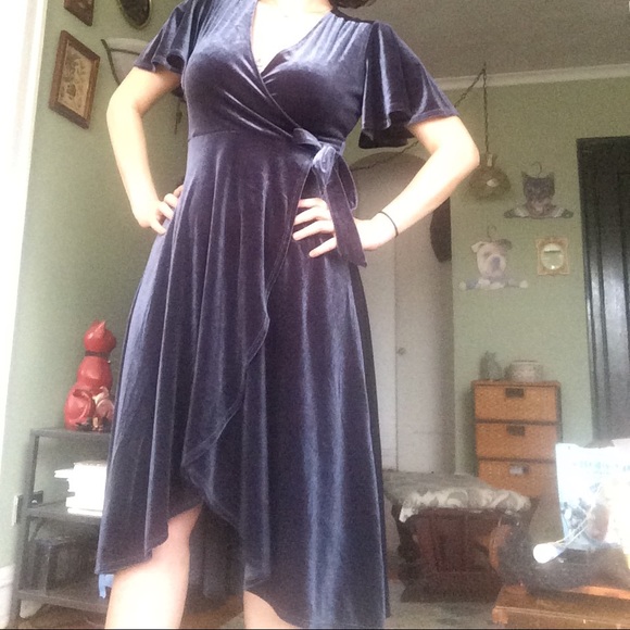 Modcloth Dresses & Skirts - NWOT Velvet Holiday Dress